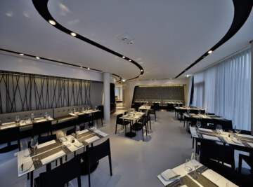 Photo of the Seven and More restaurant, which is ideal for lunch in Munich.