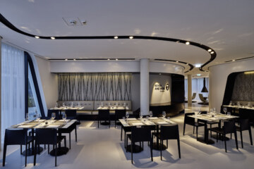 Photo of the Seven and More restaurant, which is the ideal place for lunch in Munich.