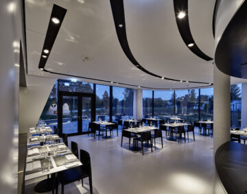 Interior shot of the Seven and More restaurant, which is ideal for lunch in Munich.